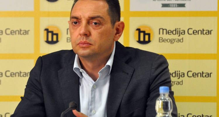 O Vulin επαναλαμβάνει τις ανησυχίες του για την “Μεγάλη Αλβανία”