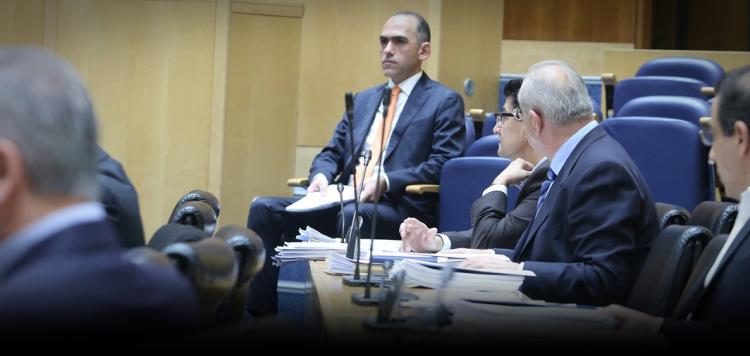 Κύπρος: Και με ψήφισμα στη Βουλή ζητείται παραίτηση ΥΠΟΙΚ