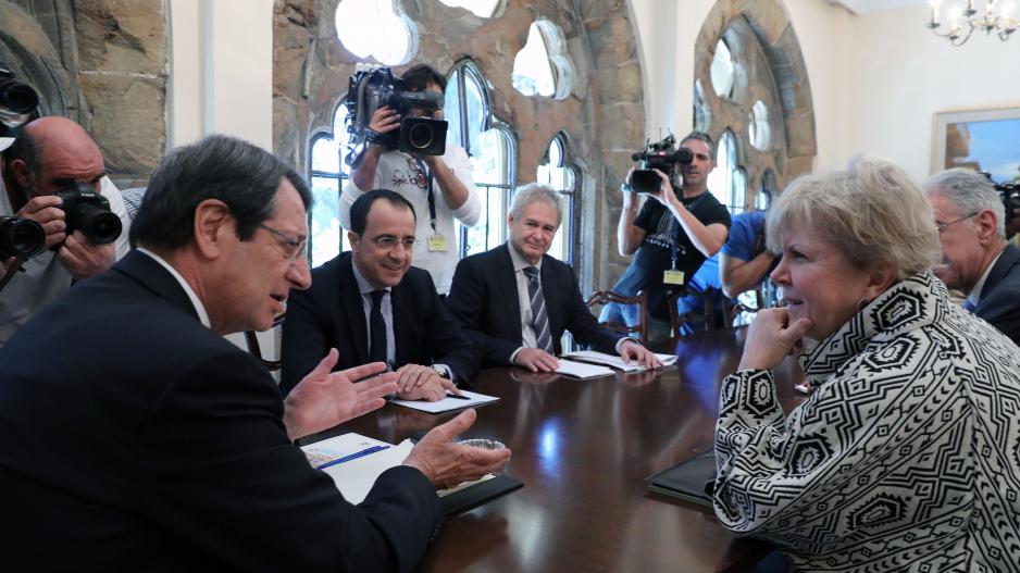 Τη Lute περιμένει ο Guterres για να επιδώσει την έκθεση καλών υπηρεσιών