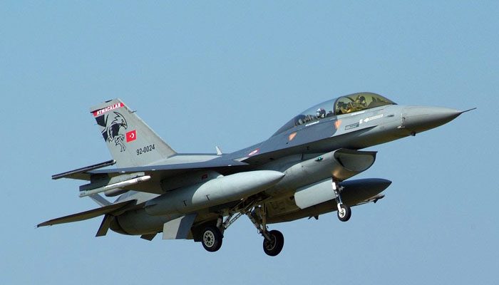 Άγκυρα: «Δεν υπήρξε επικίνδυνη προσέγγιση στο ελικόπτερο του Αρχηγού ΓΕΣ»