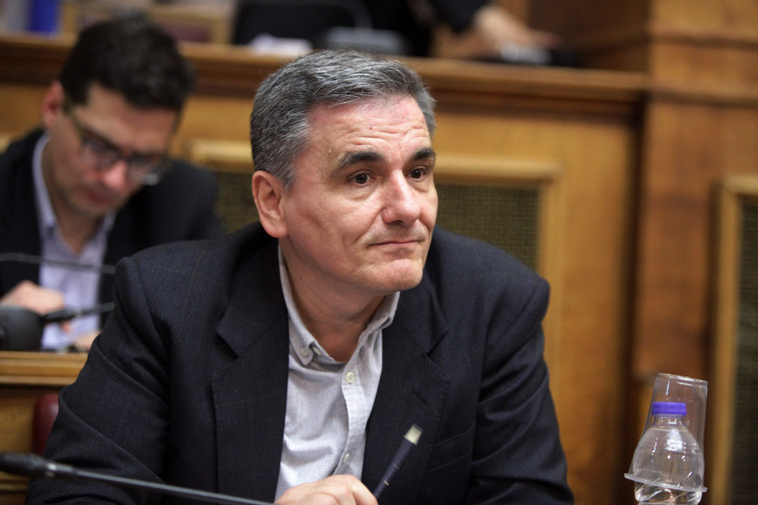 Το γιγαντιαίο πλεόνασμα φέρνει νέα δέσμη θετικών μέτρων