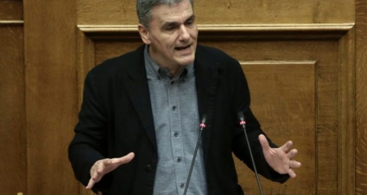 Τσακαλώτος: Έρχεται μείωση του ΦΠΑ