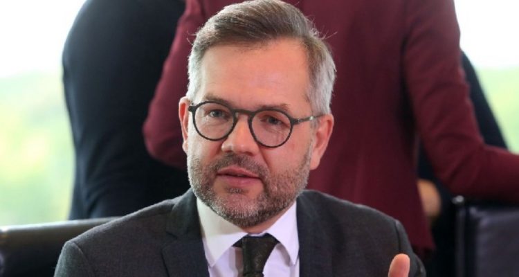 Βόρεια Μακεδονία: Αναβλήθηκε για τις 17 Νοεμβρίου η Υπουργική Σύνοδος της ΕΕ, λόγω κορωνοϊού