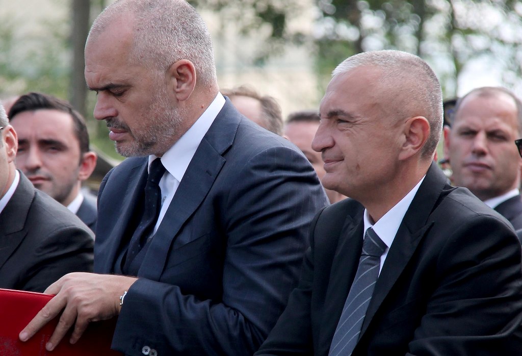 «Μύδροι» Ράμα εναντίον του Προέδρου της Αλβανίας