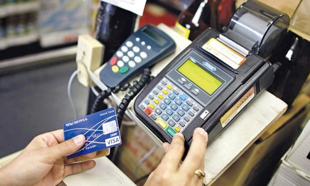 Αυξάνονται οι συναλλαγές με κάρτες – Στα 65 δις. ευρώ η αξία τους το 2018