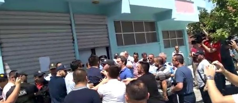 Αλβανία: Καταστροφές στις εκλογικές υποδομές σε περιοχές που διοικεί η αντιπολίτευση