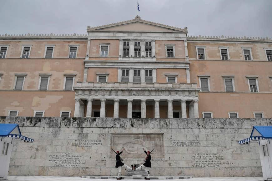 Το πάζλ μιας άνευρης προεκλογικής περιόδου στην Ελλάδα