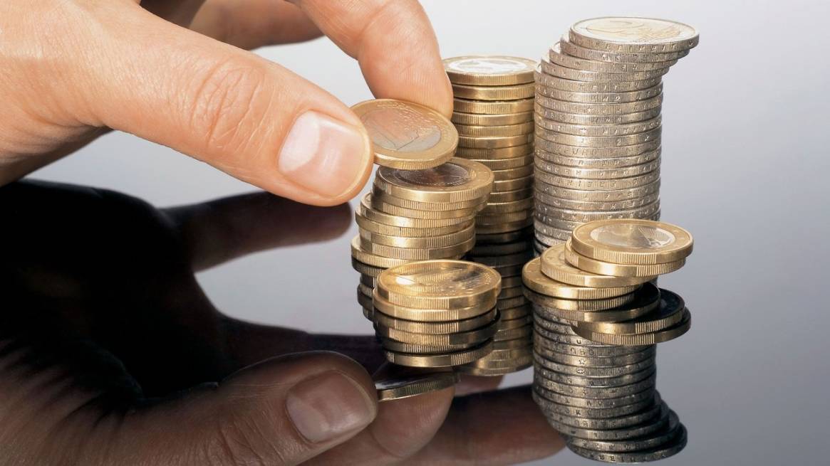 Βελτιώνονται οικονομικό κλίμα και καταναλωτική εμπιστοσύνη