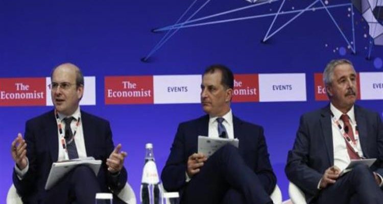 Με το βλέμμα στο Κάιρο Χατζηδάκης – Λακκοτρύπης