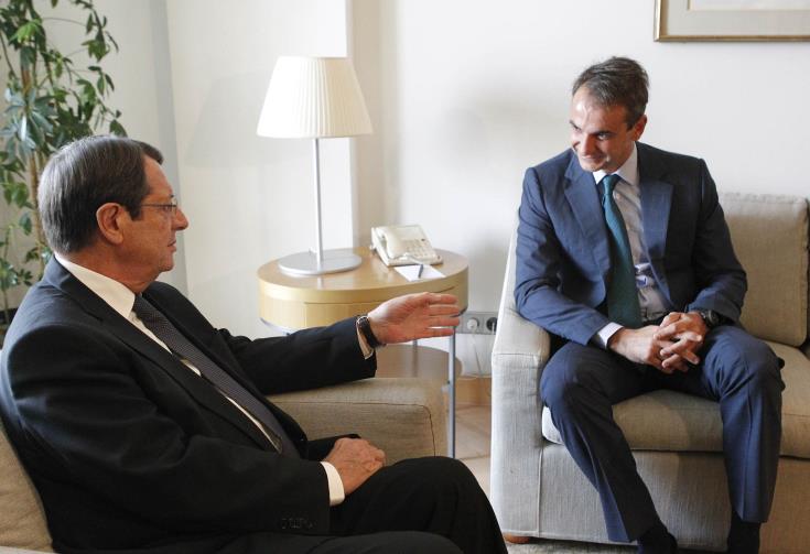 Με συνάντηση στο Προεδρικό αρχίζει διήμερη επίσημη επίσκεψη στην Κύπρο ο Έλληνας Πρωθυπουργός