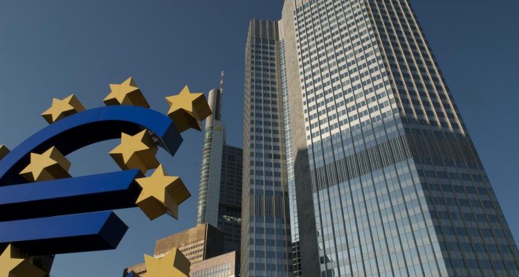 Μειώνονται τα όρια στους πλειστηριασμούς