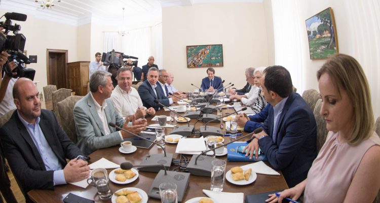 Νέο συμβούλιο αρχηγών στην Κύπρο μετά τη συνάντηση Αναστασιάδη-Ακιντζί