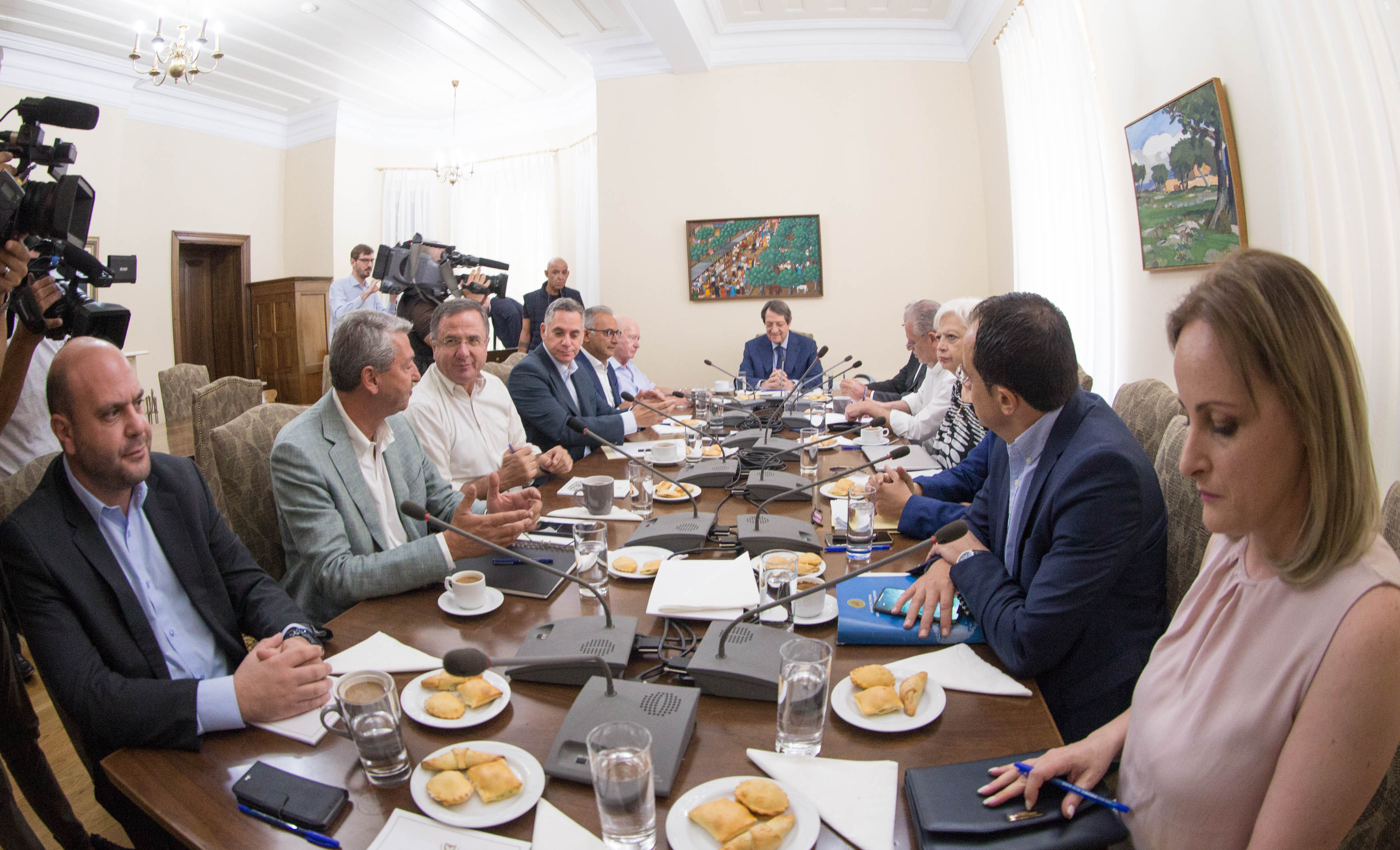 Νέο συμβούλιο αρχηγών στην Κύπρο μετά τη συνάντηση Αναστασιάδη-Ακιντζί