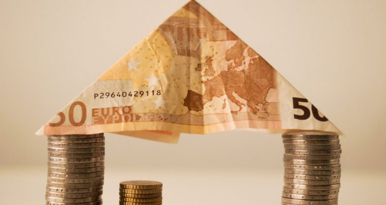 Αρχές φθινοπώρου η λύση για τα “κόκκινα” δάνεια