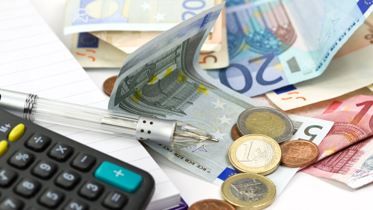 Οι Έλληνες θα πληρώσουν 27 δις. Ευρώ μέχρι τέλος του 2019