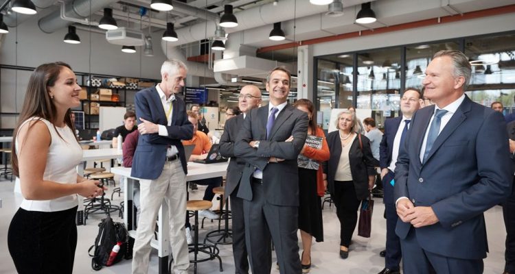 Συνέργειες με τους Ολλανδούς σε τομείς υψηλής τεχνολογίας συζητά ο Μητσοτάκης