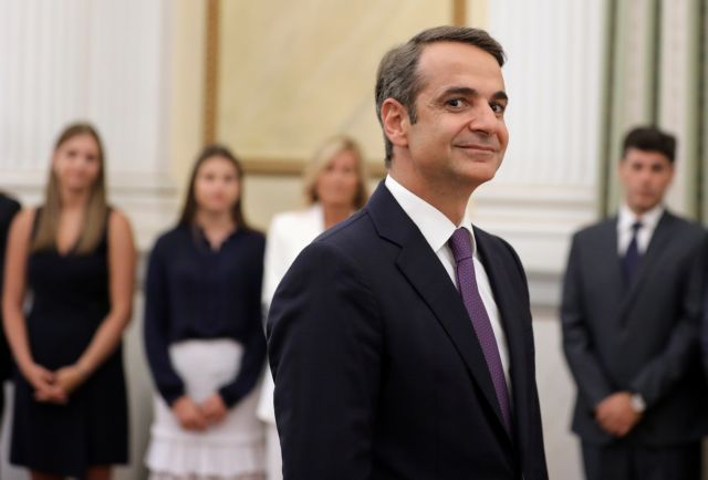 Δημοσκόπηση: Ικανοποίηση από τους πολίτες για τα πρώτα δείγματα γραφής της κυβέρνησης Μητσοτάκη