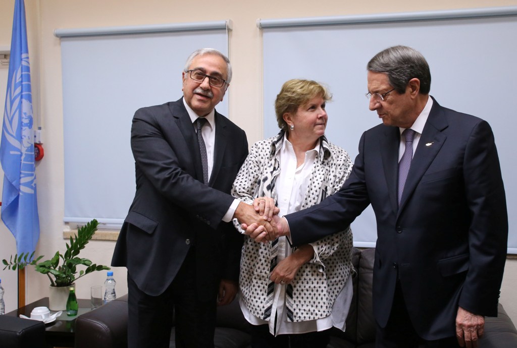 Αναχωρεί από την Κύπρο χωρίς κάτι απτό στα χέρια της η Λουτ