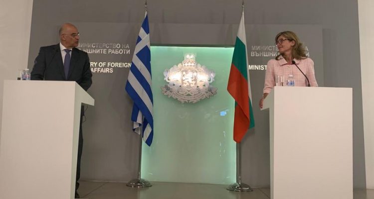 Zaharieva και Δένδιας επιβεβαίωσαν την στρατηγική σχέση Ελλάδας Βουλγαρίας
