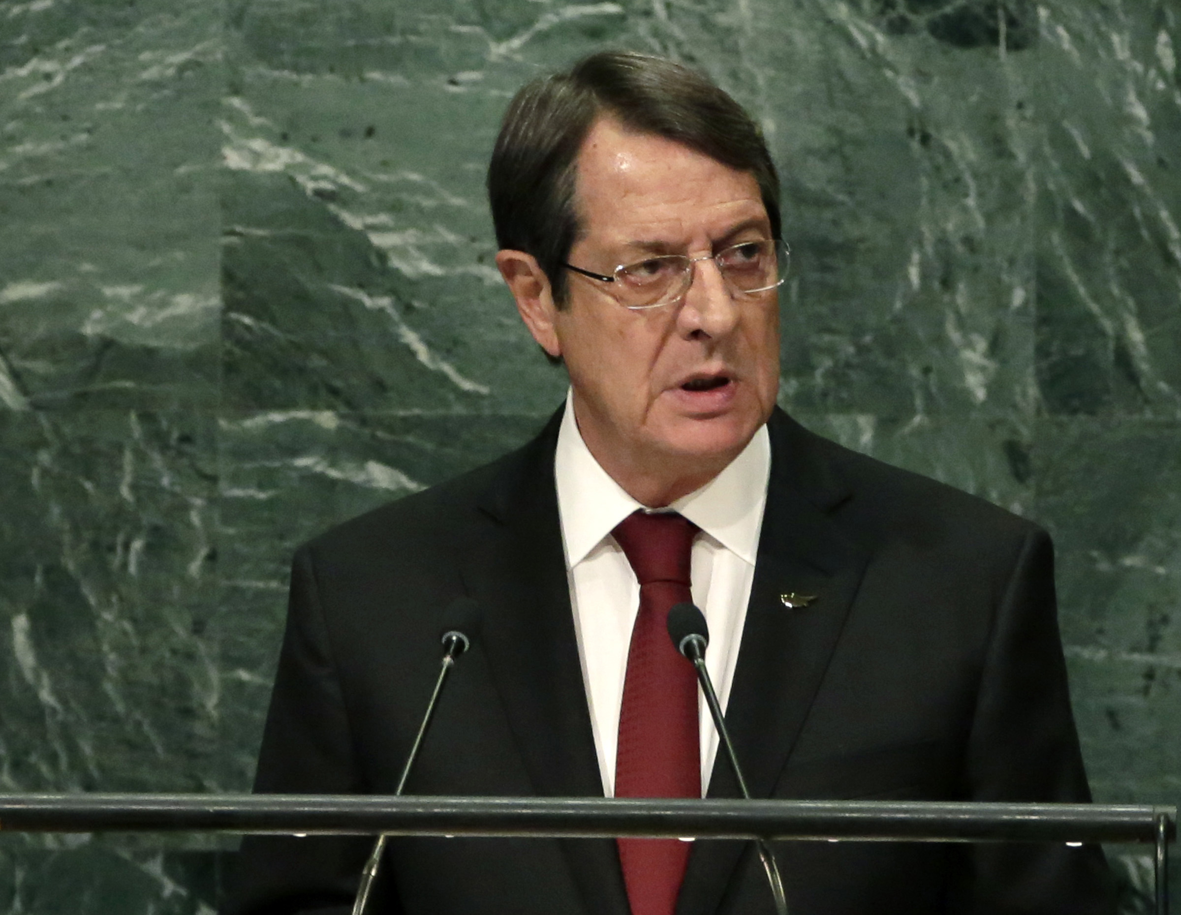 Κύπρος: Την Τρίτη η συνάντηση Αναστασιάδη Tatar
