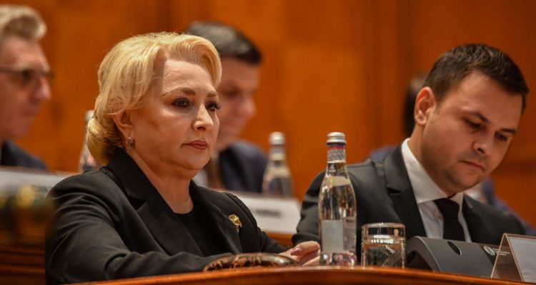 Υπερψηφίστηκε η πρόταση μομφής, έπεσε η κυβέρνηση Dancila