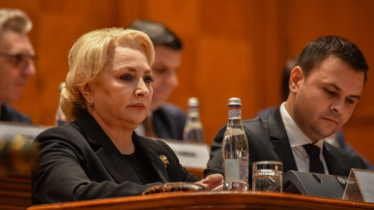 Υπερψηφίστηκε η πρόταση μομφής, έπεσε η κυβέρνηση Dancila