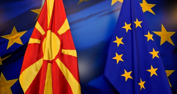 Η Ευρώπη παίζει με τη φωτιά