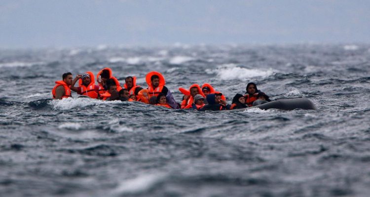Τραγωδία με ένα νεκρό προσφυγόπουλο στο Αιγαίο, ακραία ξενοφοβία στην Βόρεια Ελλάδα