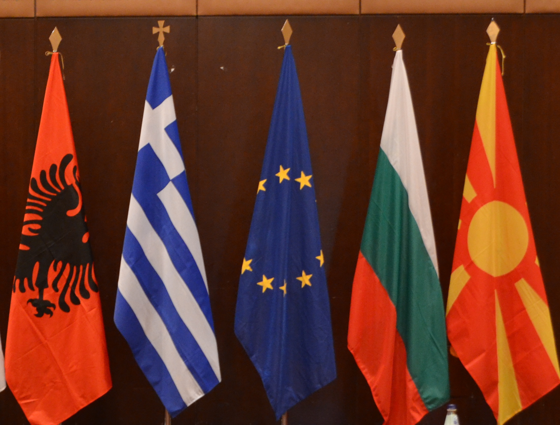 Το EASC προειδοποιεί για τους κινδύνους μη ανοίγματος των συνομιλιών ένταξης στην ΕΕ με τη Βόρεια Μακεδονία