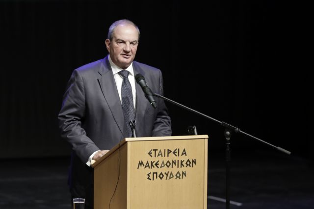 Εσωκομματικά μηνύματα Καραμανλή