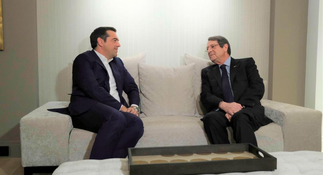 Τις τελευταίες εξελίξεις συζήτησαν Αναστασιάδης και Τσίπρας