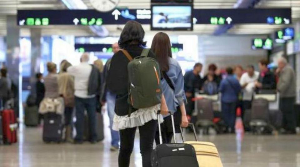 Βόρεια Μακεδονία: Οι κακές πολιτικές υπεύθυνες για το 36% της φυγής των νέων