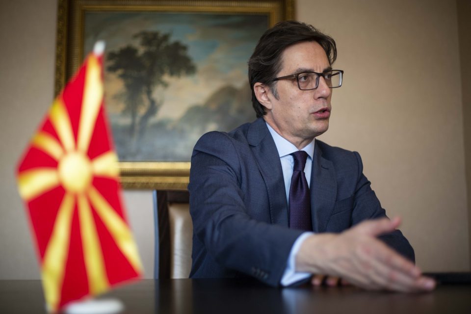 Ο Pendarovski στη Γαλλία για τη Διάσκεψη Ειρήνης του Παρισιού – Συνάντηση με Macron την Τρίτη