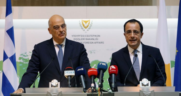 Στο Abu Dhabi Δένδιας και Χριστοδουλίδης