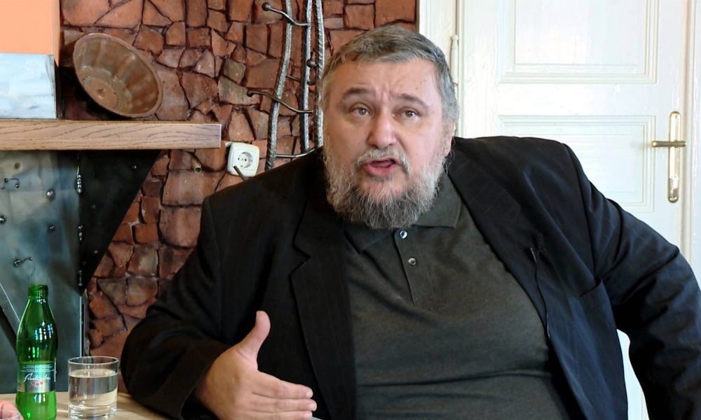 Ο Κροάτης αναλυτής Davor Đenero θεωρεί τη «μίνι Σένγκεν» απάτη
