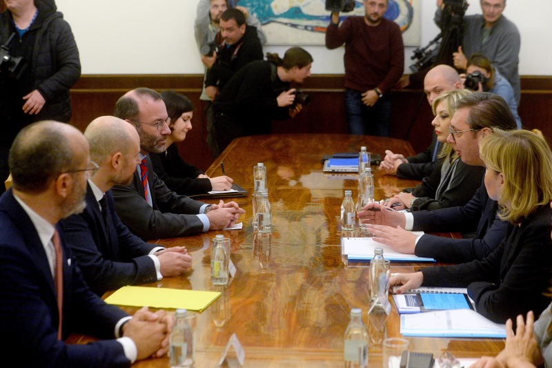 Weber: «Η Ευρωπαϊκή προοπτική της Σερβίας είναι σαφής»