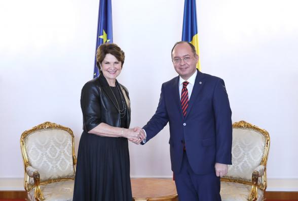 Συνάντηση Ρουμάνου ΥΠΕΞ με τη CEO της Lockheed Martin, Marillyn Hewson