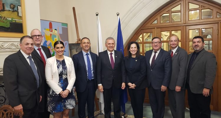 Ο Επίτροπος Προεδρίας συναντήθηκε με τον Πρόεδρο και Μέλη του ΔΣ της Παγκόσμιας Διακοινοβουλευτικής Ένωσης Ελληνισμού