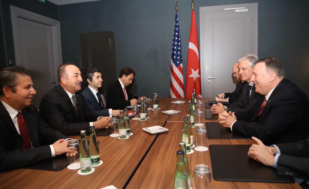 Συναντήθηκαν Cavusoglu-Pompeo πριν τη Διάσκεψη του Βερολίνου