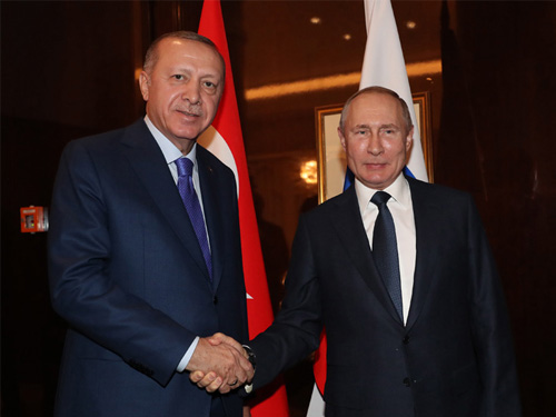 Erdogan: Ο Haftar είναι υπέρ της στρατιωτικής λύσης- Putin: Δεν χάνουμε την ελπίδα μας