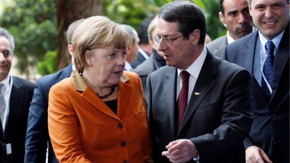 Συνομιλία Αναστασιάδη – Μέρκελ ενόψη της επίσκεψής της στην Άγκυρα