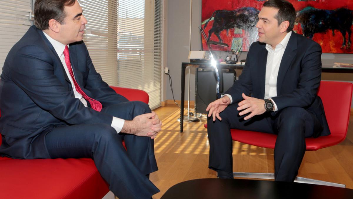 Για την προσφυγική κρίση συζήτησαν Τσίπρας και Σχοινάς εν μέσω σφοδρών αντιδράσεων
