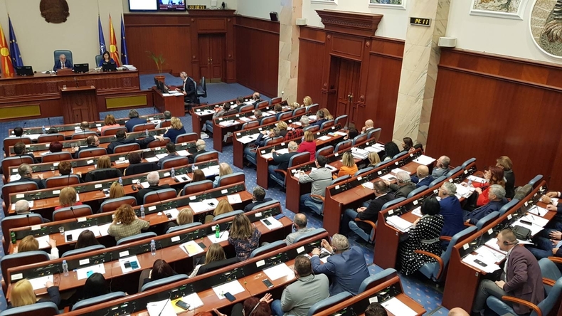 Βόρεια Μακεδονία: Με τη διάλυση της Βουλής ξεκίνησε η διαδικασία των πρόωρων εκλογών