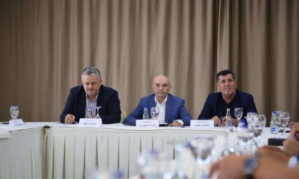 Κοσσυφοπέδιο: Κατατέθηκε η πρόταση μομφής κατά της κυβέρνησης Kurti