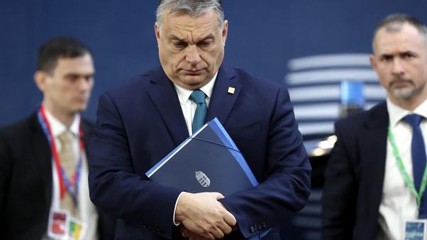 ΕΕ: Αποβολή του κόμματος Fidesz του Orban ζητούν Μητσοτάκης και 12 ηγέτες της Ευρωπαϊκής Κεντροδεξιάς