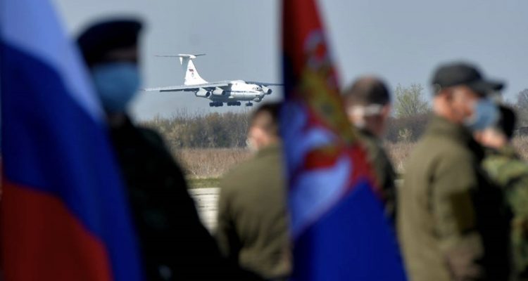 Σερβία: Έφτασε Ρωσική βοήθεια για την αντιμετώπιση του COVID-19
