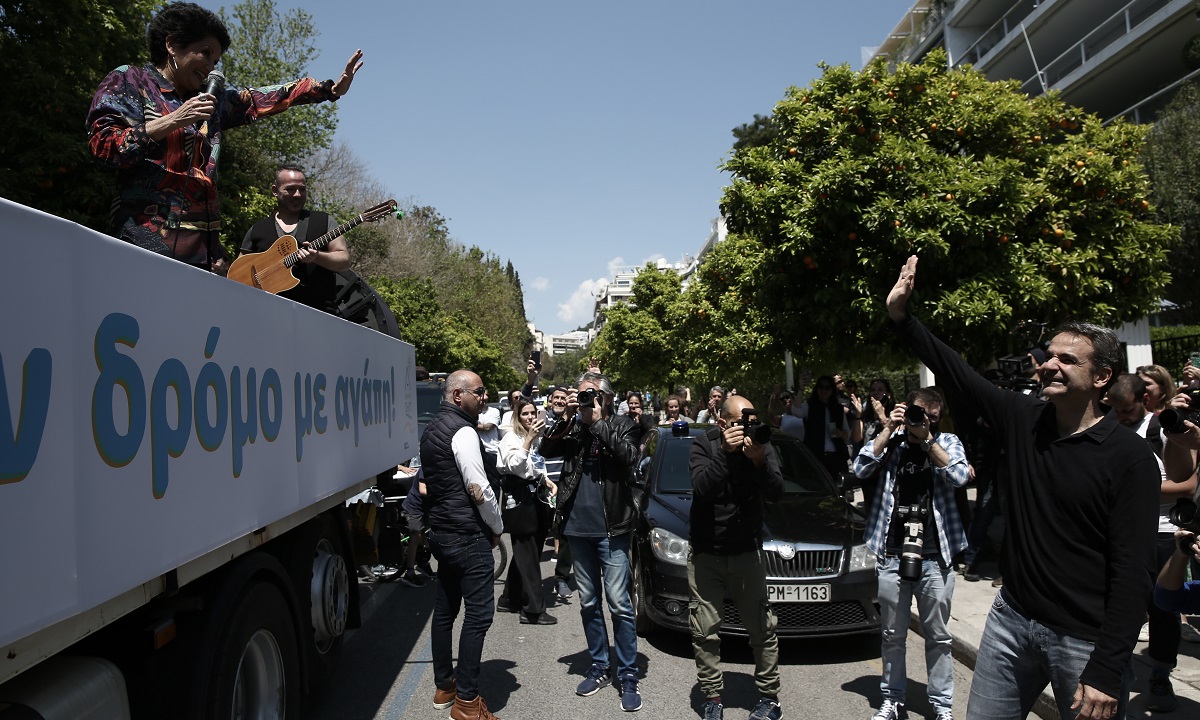 Η Ελλάδα θα άρει τους περιορισμούς σταδιακά και προσεκτικά