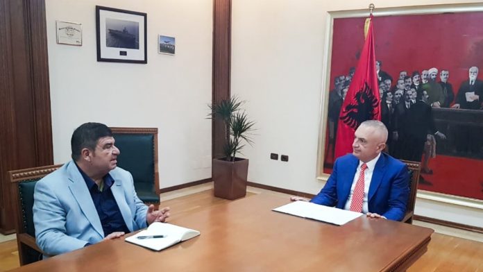 Meta: Να αποφευχθεί η κατάρρευση της βιομηχανίας φασόν και να στηριχτούν οι εργαζόμενοι