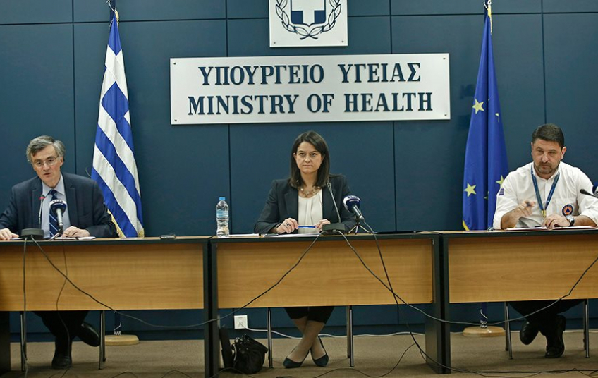 Η Ελλάδα στον αγώνα για να καλύψει το χαμένο έδαφος, καθώς ο Covid-19 συγκρατείται