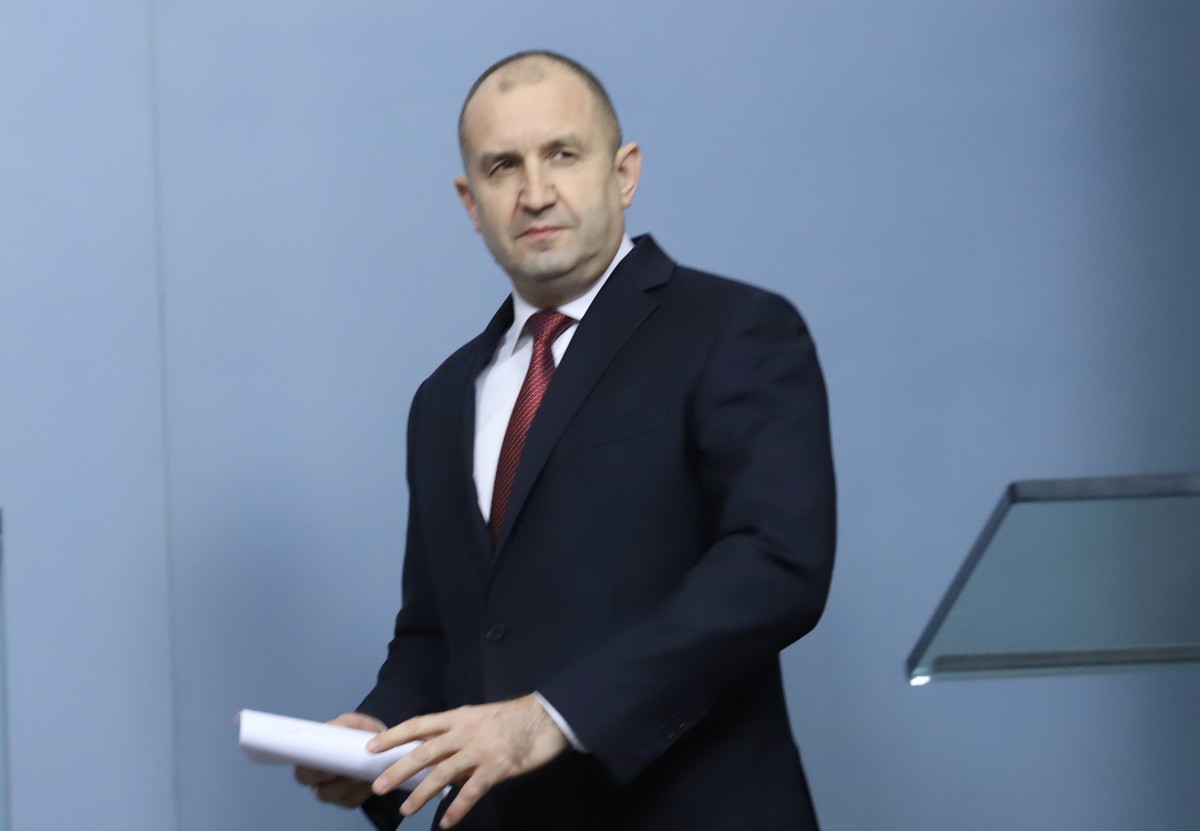 Βουλγαρία: Στο Συνταγματικό Δικαστήριο παραπέμπει διατάξεις του νόμου περί υγείας ο Radev